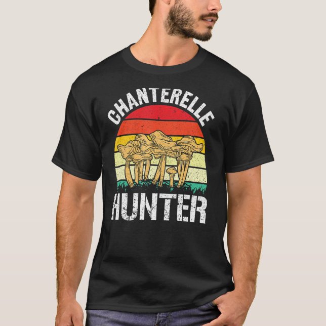 Chanterelle Hunter Mushroom Junting T-Shirt (Vorderseite)