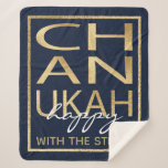 Chanukah Happy Gold Sherpa Blanket/Mittel Sherpadecke<br><div class="desc">Die Sherpa Fleece Blanket/Medium Gold Designelemente lassen sich individuell gestalten. Personalisieren Sie diese, indem Sie Text löschen und Ihre eigene Nachricht hinzufügen. Wählen Sie Ihren bevorzugten Schriftart Stil, Größe und Farbe. Größe: Mittlere Durchwurfungen bis Wärme und Komfort in unserer luxuriösesten Decke, den Sherpa Fleece-Decken. Perfekt für diese kalten und verregneten...</div>
