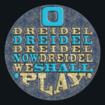 Chanukah "O Dreidel Dreidel..." Stickers rund<br><div class="desc">Chanukah/Hanukkah "O Dreidel Dreidel jetzt Dreidel Wir werden spielen"/Gold, Blue" Stickers Round. Viel Spaß mit diesen Aufklebern als Tortenpfropfen, Taschenschließungen oder was auch immer Ihre Feierlichkeiten sind! Der Hintergrund kann durch eine große Farbauswahl verändert werden. Die Gold Glitzer Layer kann gelöscht werden. Das Logo kann groß sein und Text kann...</div>