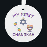 Chanukka-Baby Ornament<br><div class="desc">Feiern Sie das erste Chanukah des Babys mit personalisiertem Chanukka menorah,  dreidels und jüdischem Stern mit entzückendem "mein erstes Chanukah".</div>