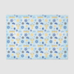 Chanukka Chanukah Menorah beleuchtet Sterne Seidenpapier<br><div class="desc">Ein Muster jüdischer Chanukka-Elemente wie menorah Kandelaber,  Davidsstern,  Driedel und Yamaka oder Kippah.  Der Hintergrund ist ein hellblaues Aquarell Washington.  Sie können die Größe des Musters ändern,  um es größer oder kleiner zu machen,  indem Sie auf Customize es anklicken.</div>