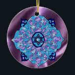 Chanukka Keramikornament<br><div class="desc">Blues aller Schatten,  Flieder und Lavendels in einer Blumenform mit einem geknoteten sechs-mit Seiten versehenen Stern in der Mitte sind eine große Weise,  Chanukka zu feiern und Ihre Individualität gleichzeitig auszudrücken.</div>