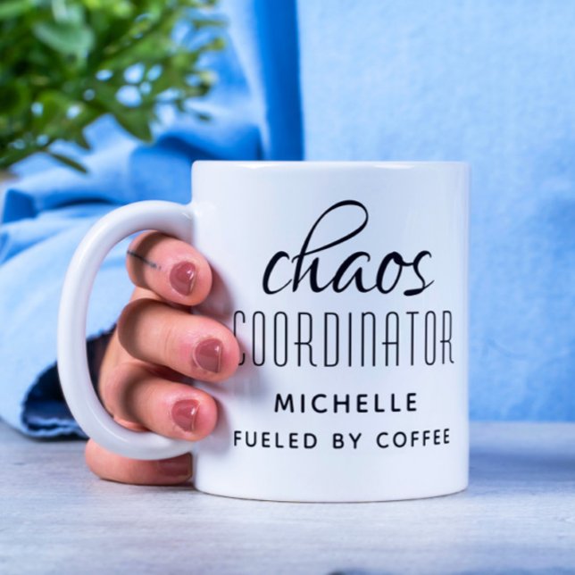 Chaos Coordinator Black Typografy Personalisiert Kaffeetasse (Von Creator hochgeladen)