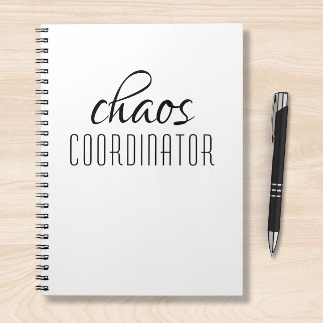 Chaos-Koordinator Typografischer Text Notizblock (Von Creator hochgeladen)