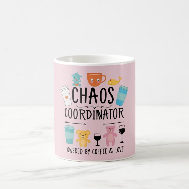 Chaos-Koordinator - Von Kaffee und Liebe angetrieb Kaffeetasse (Mittel)