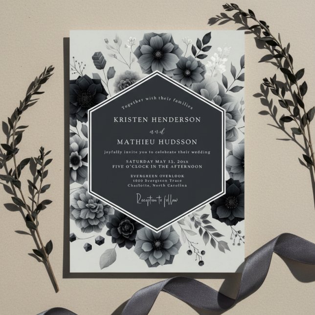 Charcoal Bloom Elegance Wedding Einladung (Von Creator hochgeladen)