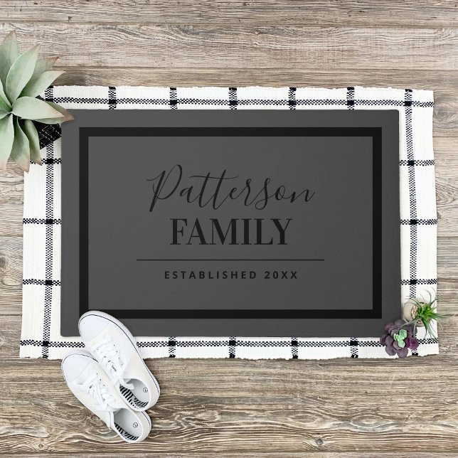 Charcoal Grey Family Monogram Doormat Fußmatte (Von Creator hochgeladen)