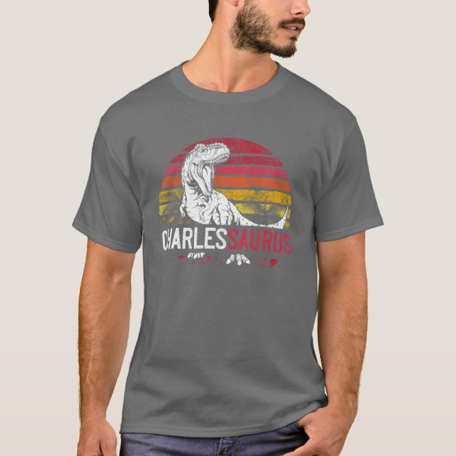 Charles Saurus Funny Personalisiert Dinosaur T Rex T-Shirt (Vorderseite)