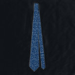 Charleston Toile in Navy Blue Neck Tie Krawatte<br><div class="desc">Die Krawatte des Charleston Toile zeigt charleston, South Carolina und Lowcountry-Ikonen wie den Leuchtturm von Sullivan, den Leuchtturm von Morehouse, die Brücke von Ravenel, Pelikane, Palmen, Garnelen, Meeresschildkröten, Austern, Krabben, Fische, Möwen, Shrimp und sogar die alte Cooper River Bridge. Auf der Rückseite befindet sich ein optionales Stadtbild von Charleston. Matching-Elemente...</div>