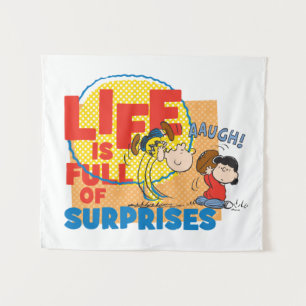 Charlie Brown & Lucy - Das Leben ist voller Überra Wandteppich
