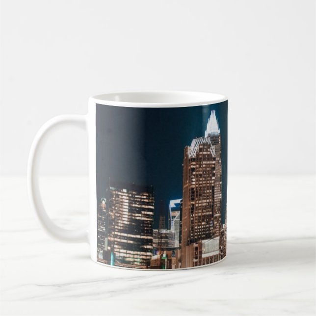 Charlotte North Carolina City Skyline Night Kaffeetasse (Links)
