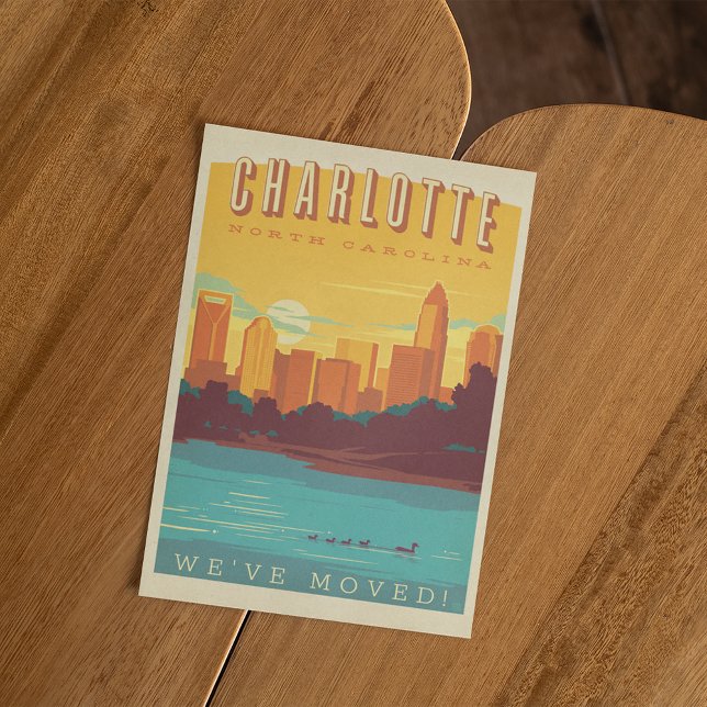 Charlotte, North Carolina | Wir haben uns bewegt Einladungspostkarte (Postcard on table)