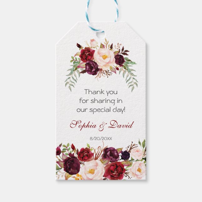 Charm Burgundy Marsala Floral Wedding Geschenkanhänger (Vorderseite)