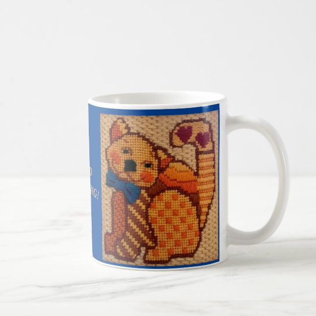 Charmante farbenfrohe Katze begleitet den Morgen  Kaffeetasse (Rechts)