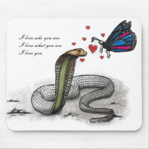 Charmante Schlange und Schmetterling-Liebe Mousepa
