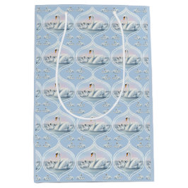 Charmanter Mama Swan mit Babys in Peach Sunset Mittlere Geschenktüte