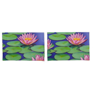 Charmantes Pink Water Lilies Kissenbezug