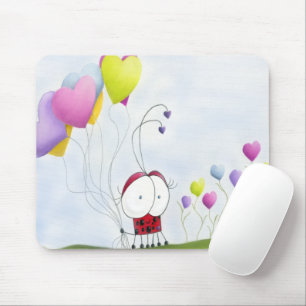 Charming Ladybug mit farbenfrohen Herzballons Mousepad