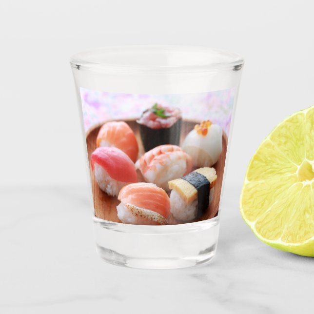 Charming Sushi Delight – Glassware by SUSHIMI Schnapsglas (Vorderseite)