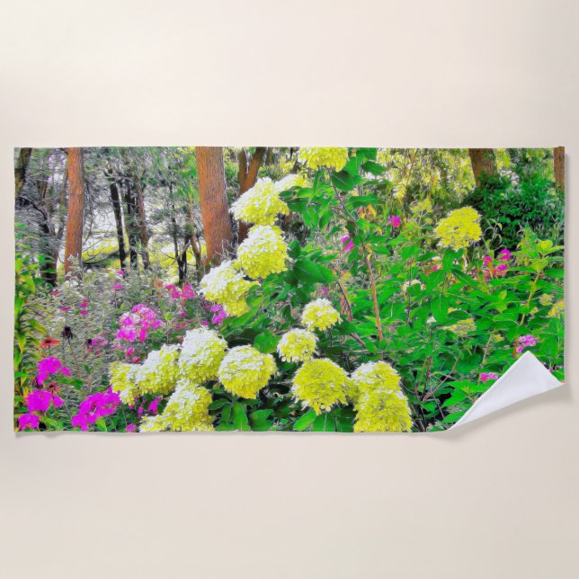 Chartreuse Green Limelight Hydrangea Garden Strandtuch (Vorderseite)