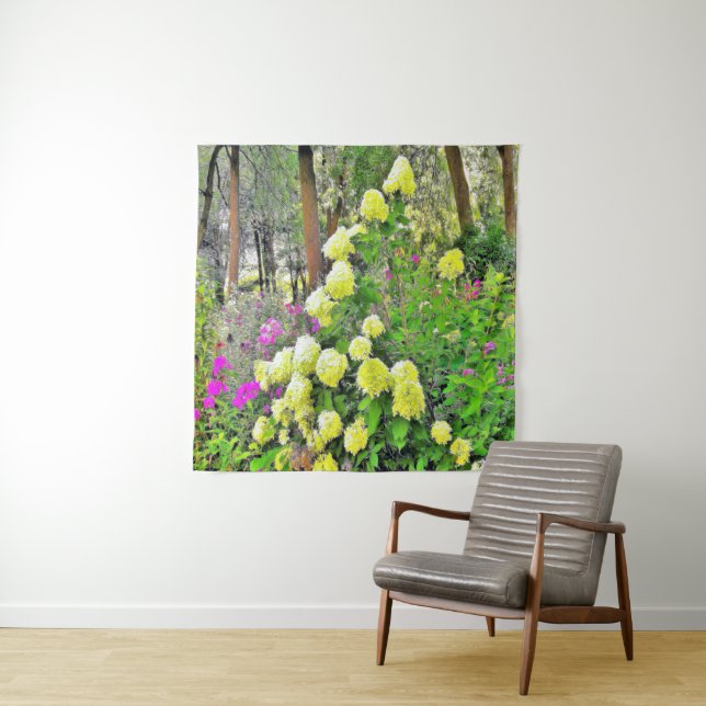 Chartreuse Green Limelight Hydrangea Garden Wandteppich (Beispiel)