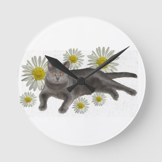 Chartreux Cat mit Daisies Runde Wanduhr (Vorderseite)