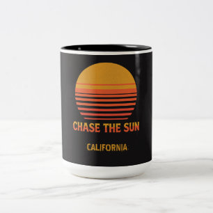 Chase The Sun Retro Sonnenuntergang 70er Jahre Ben Zweifarbige Tasse