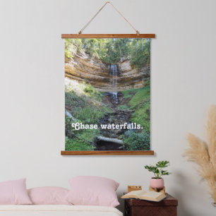 Chase Waterfall Wandteppich Mit Holzrahmen