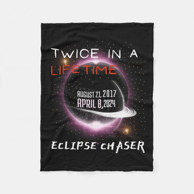 Chaser Solar Eclipse 2024 Funny zweimal im Leben Fleecedecke (Vorderseite)