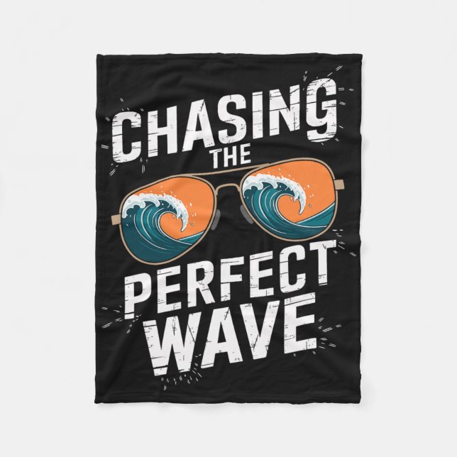 Chasing The Perfect Wave Surfing - Beach Adventure Fleecedecke (Vorderseite)