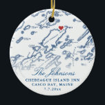 Chebeague Island Map Neugezogenes Foto Weihnachten Keramik Ornament<br><div class="desc">Feiern Sie ihre Liebe mit einem personalisierten Weihnachtsschmuck, mit einer raffinierten marineblauen Karte von Chebeague Island in Casco Bay, Maine. Das Foto des Ehepaares liegt auf der Rückseite und ist ein herzliches Mmento, das zum Gedenken an ihre Hochzeit und zur Stimmungsgabe der Feriendekoration beiträgt. Entworfen von Coastal Map Designs.</div>