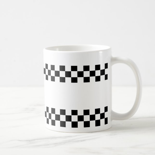 Checkered Schachbrett-Schwarz-weiße Tasse (Rechts)