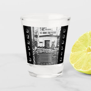 Checkpoint Charlie Berlin Schnapsglas