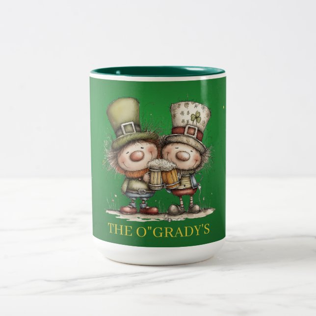 Cheerful St. Patrick’s Day Party Illustration Zweifarbige Tasse (Mittel)