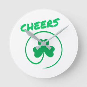 Cheers Clover Kleeblatt Green und White Elegant Runde Wanduhr