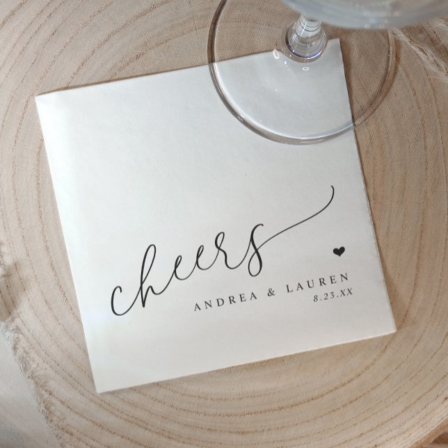 Cheers Cocktail Napkins Einfache Elegante Hochzeit Serviette (Cheers cocktail napkins - modern simple elegant with heart and in black and white)