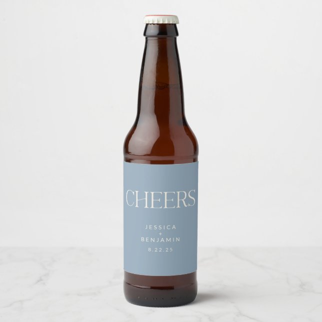 Cheers Elegant Dusty Blue Typografy Wedding Bierflaschenetikett (Vorderseite)