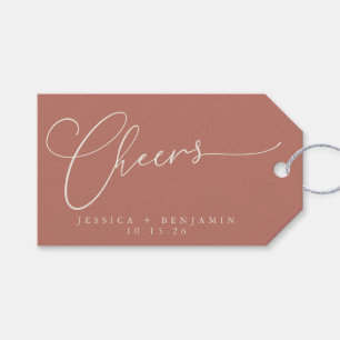 Cheers Minimalistisch Terracotta Script Custom Wed Geschenkanhänger