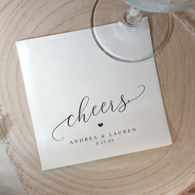 Cheers Napkins Herz Romantische Moderne Hochzeit Serviette (Cheers napkins personalized with couple's names and wedding date. Perfect for wedding cocktails)