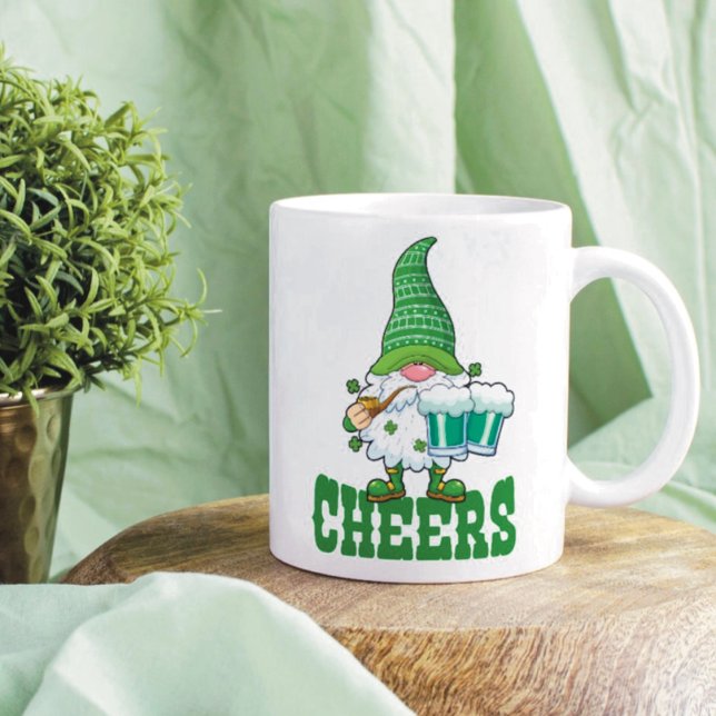 Cheers St. Patrick's Day Leprechaun Tasse (Von Creator hochgeladen)
