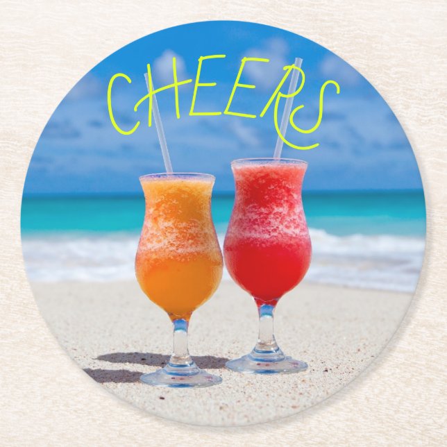 Cheers Two Drinks Beach Cocktails im Paradise Runder Pappuntersetzer (Vorderseite)