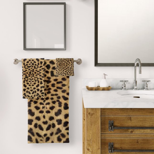 Cheetah Print Badhandtuch Set (Cheetah Print Bath Towel Set by Looly Elzayat)