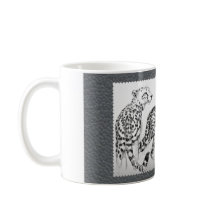 Cheetahs auf grauem Imitat-Leder