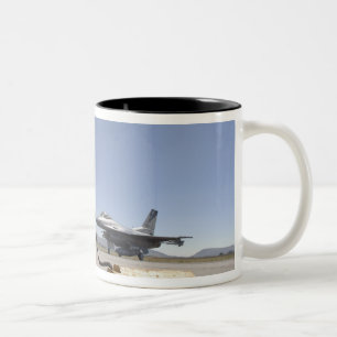 Chef der Crew der US-Luftwaffe Zweifarbige Tasse