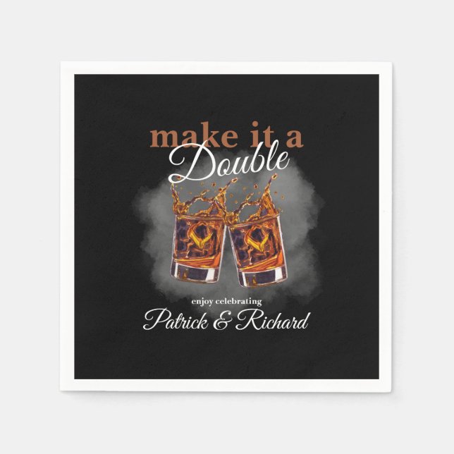 Chef macht es zu einem Whiskey Glass mit doppelter Serviette (Vorderseite)