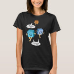 Chemielehrer Birthday Gag Science Geek T-Shirt<br><div class="desc">Überraschen Sie Ihren Chemielehrer zum Geburtstag mit diesem lustigen und niedlichen Chemielehrer Birthday Science Gag Sprichwort für Geeky-Professoren,  dass die Liebe periodischer Tischelemente Witze macht</div>