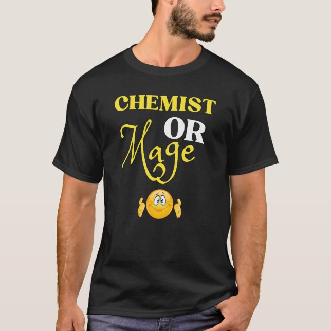 Chemielehrer oder Magierin Alchemy oder Magic Teac T-Shirt (Vorderseite)
