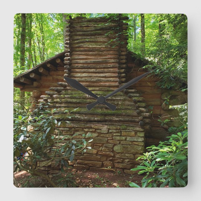 Cherokee-Indianerkabine aus dem 18. Jahrhundert Quadratische Wanduhr (Vorderseite)