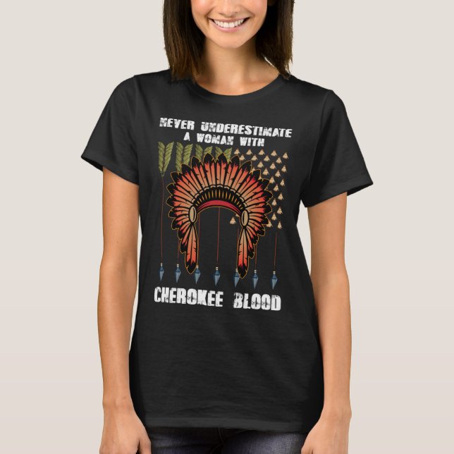 Cherokee Pride Feathers Native American T-Shirt (Vorderseite)