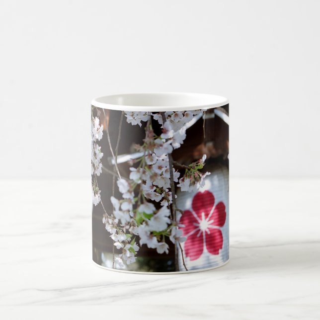 Cherry Blossom Festival in Kyoto Kaffeetasse (Mittel)